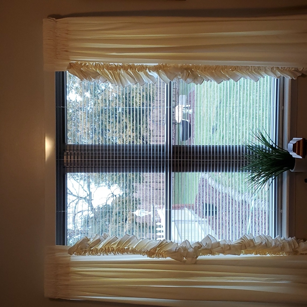 Country Ruffle Curtains (2 pair)
